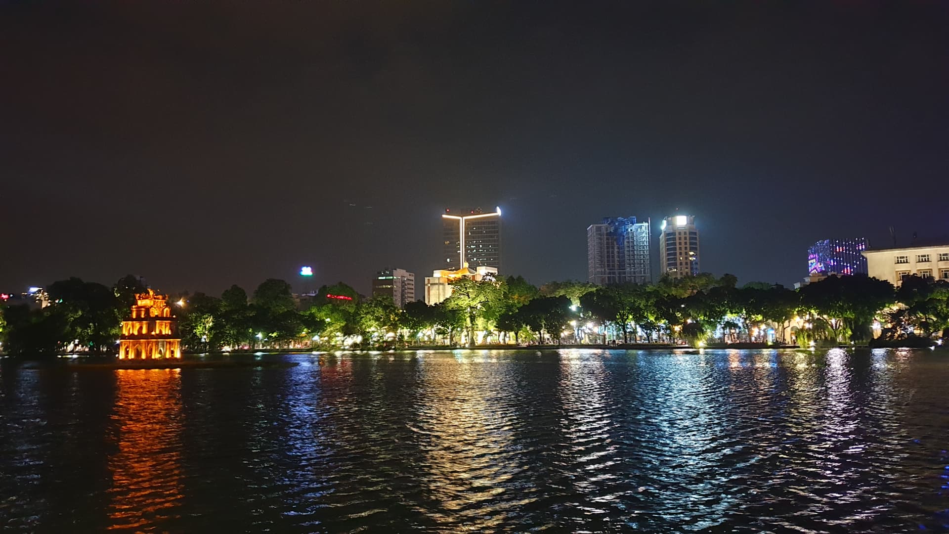 Turtle Tower im Sword Lake in Hanoi